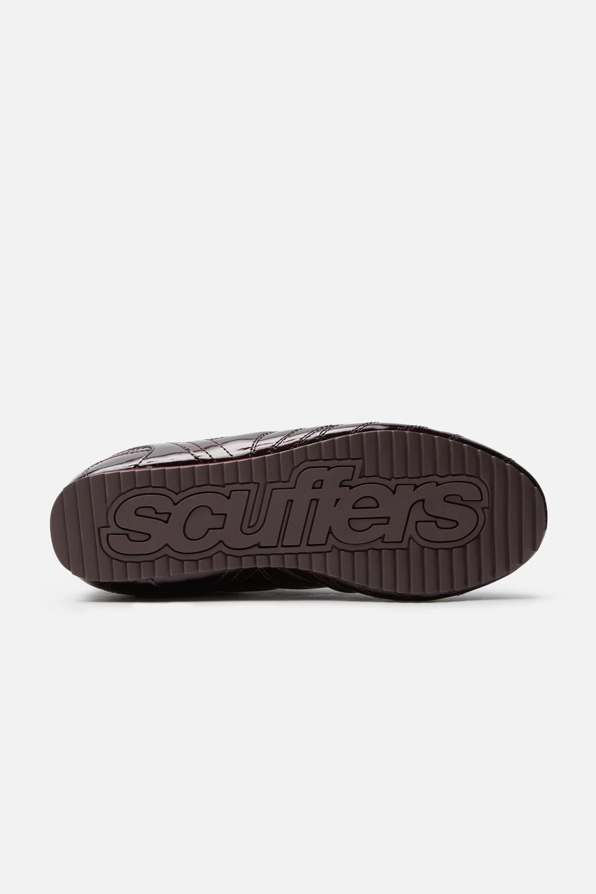 Iconicradiantburgundysneakers Sem50 5 Jpg
